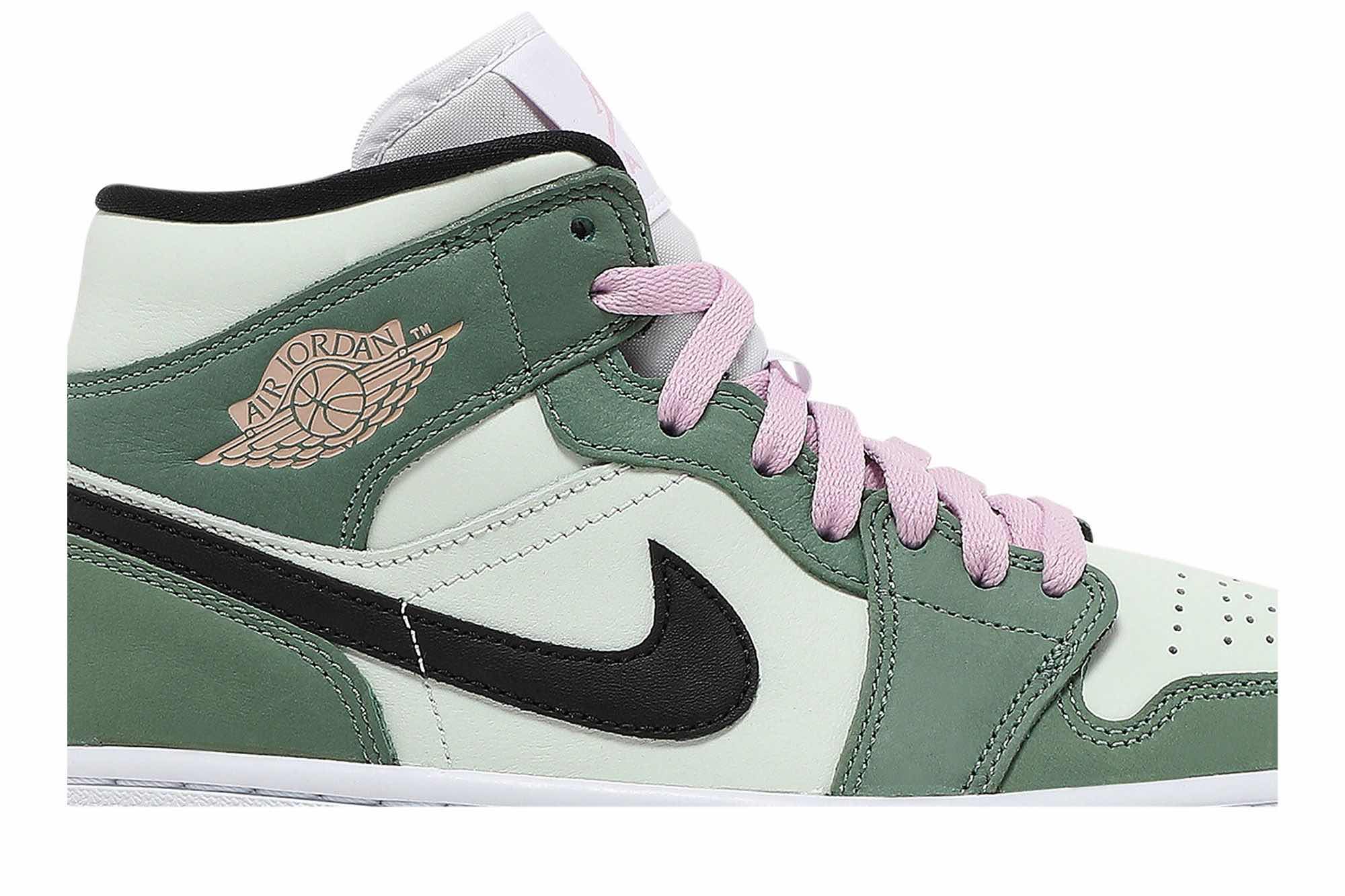Air Jordan 1 Mid SE 'Dutch Green' CZ0774-300