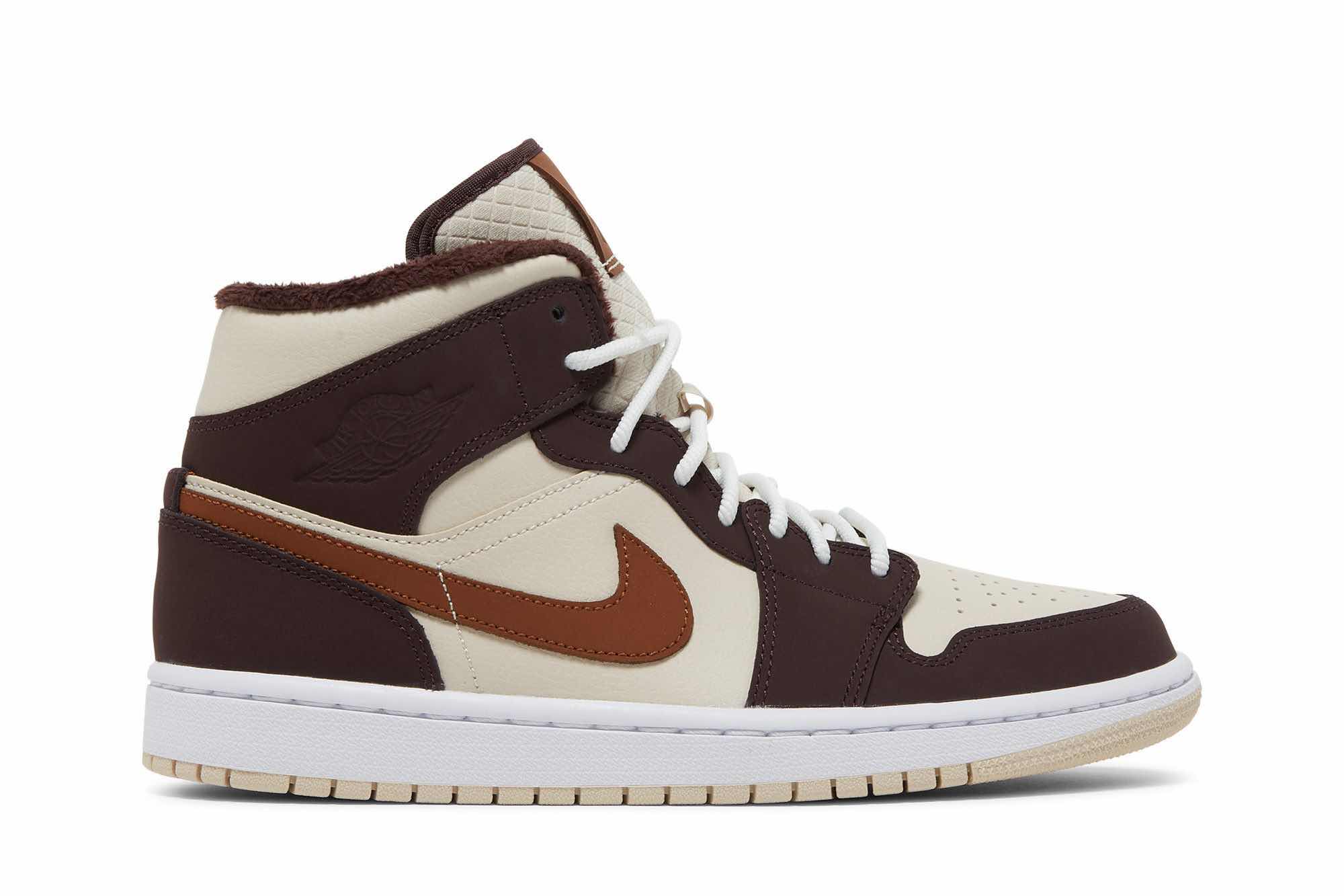 Air Jordan 1 Mid SE 'Cream Dark Chocolate' DO6699-200